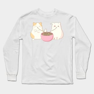 cute cats eating chinese korean noodles Long Sleeve T-Shirt